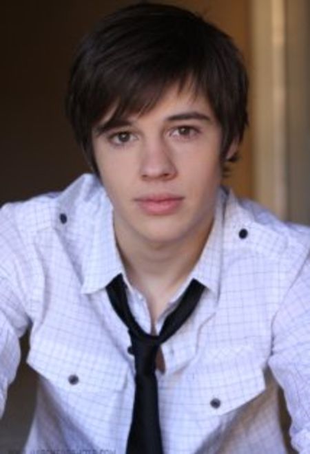 After getting popularity from the movie he made the fortune of $500 thousand from the movies and television 